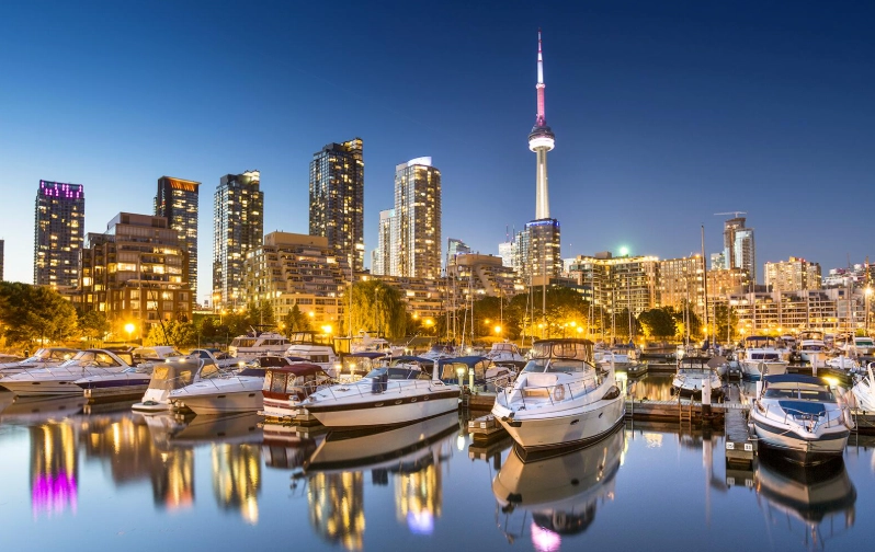 cool places to visit in Canada