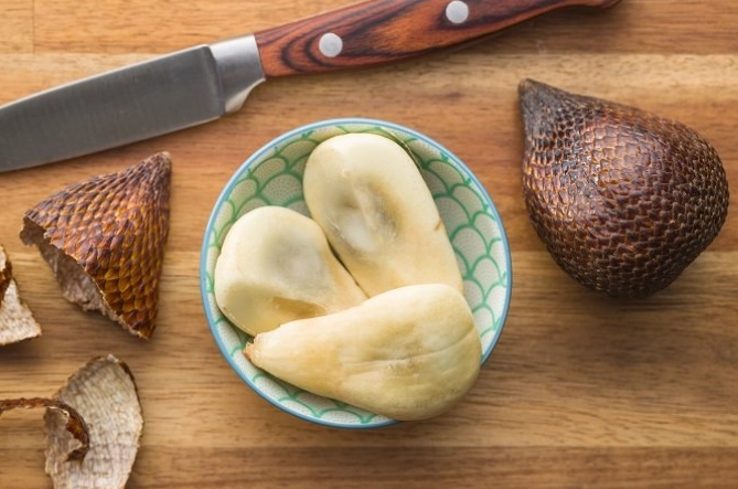 how to eat salak how to eat salak