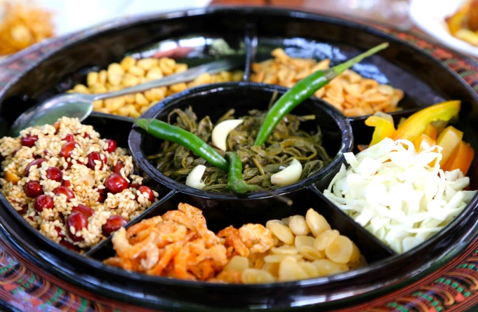 Burmese food Burmese food