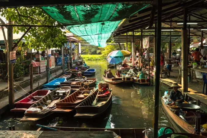 Khlong Lat Mayom Floating Market
