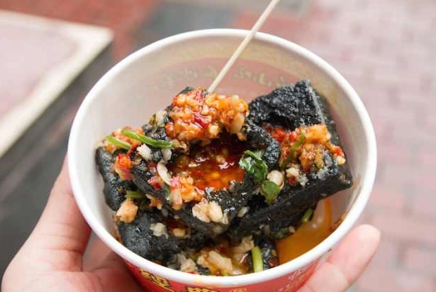 how to eat stinky tofu